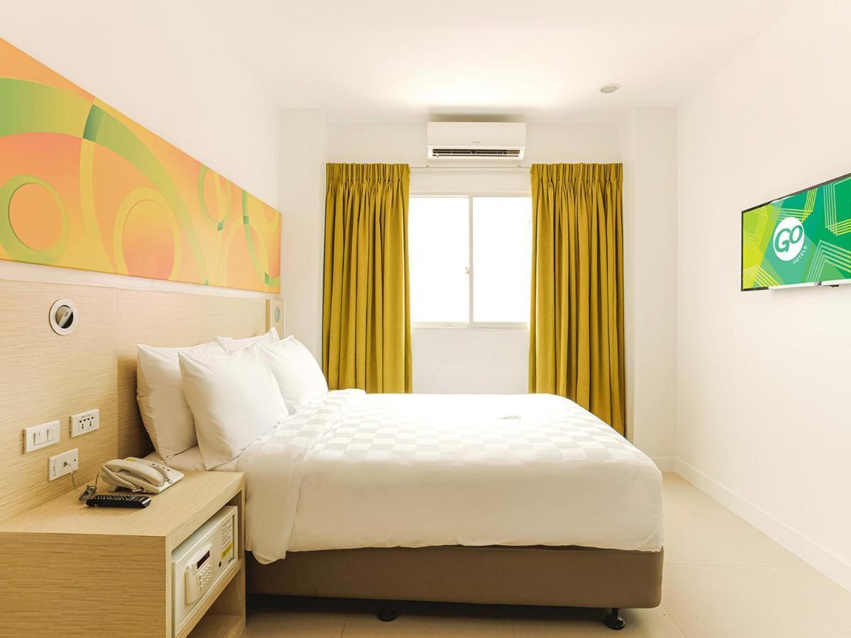 Go Hotels Manila Airport Road Paranaque City Exterior foto