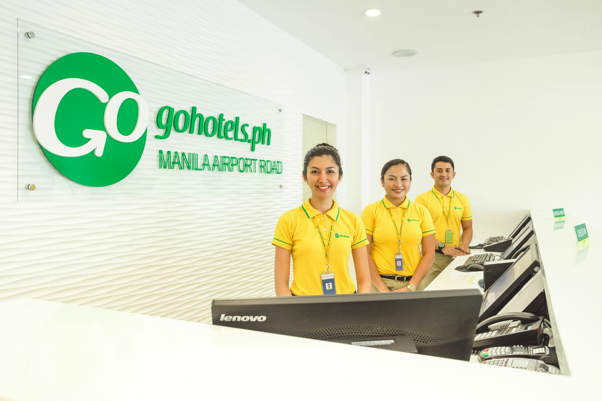 Go Hotels Manila Airport Road Paranaque City Exterior foto