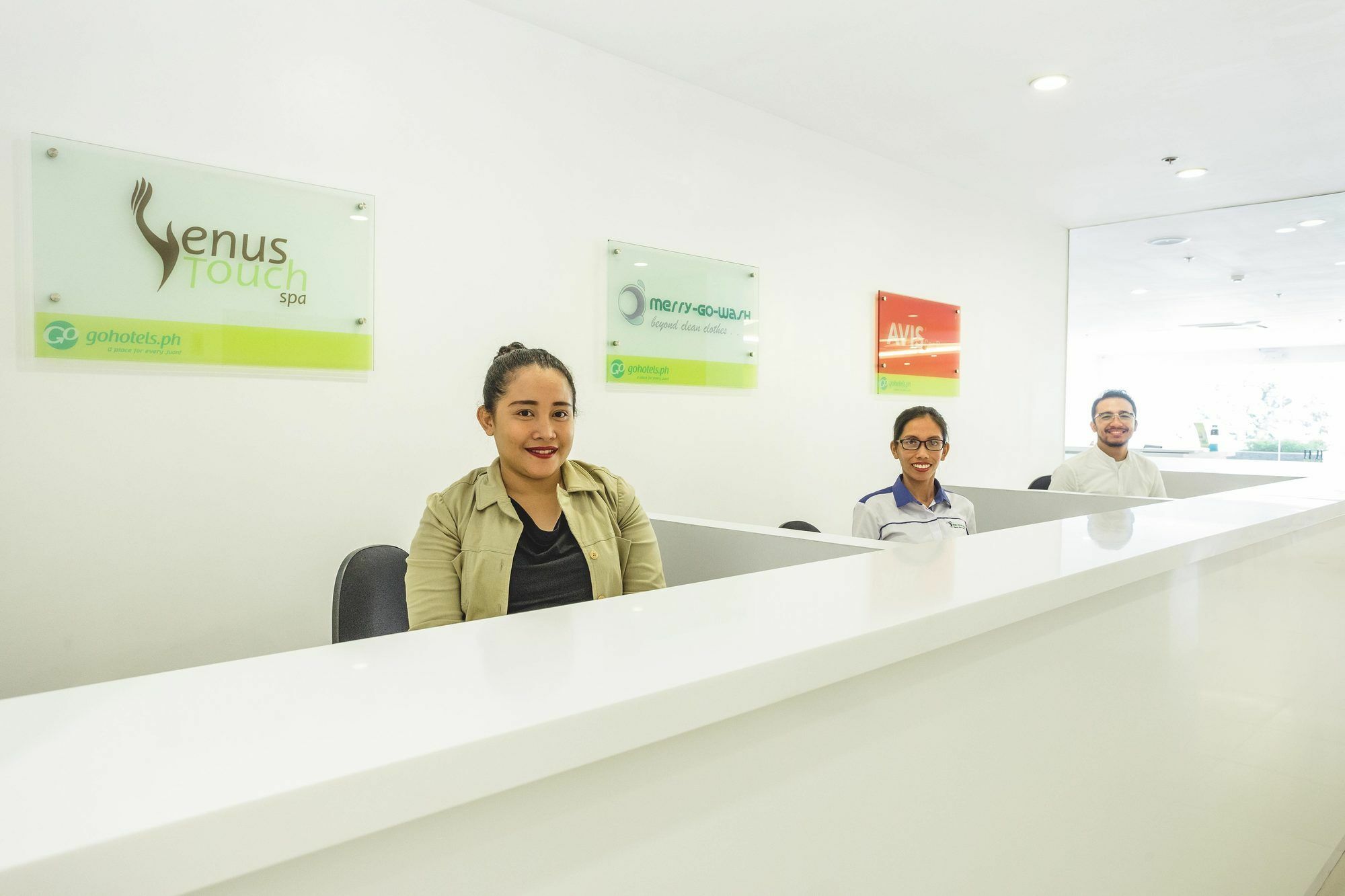 Go Hotels Manila Airport Road Paranaque City Exterior foto